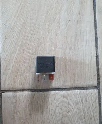 Volvo S40, V40 Other relay 00351073