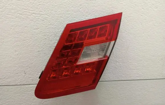 Mercedes-Benz E W212 Tailgate rear/tail lights A2129060258