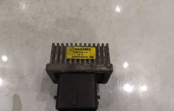 Renault Scenic III - Grand scenic III Glow plug pre-heat relay 8200859243