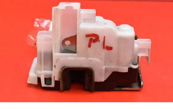 Opel Combo D Front door lock 519750820