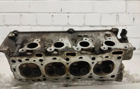 Hyundai i10 Engine head 