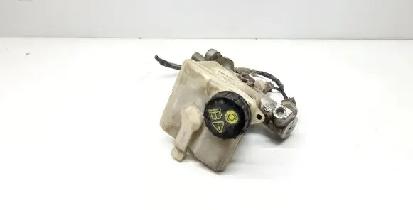 Volvo V70 Master brake cylinder 8646009
