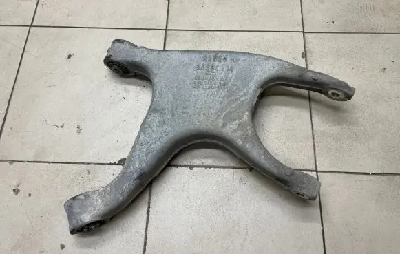 Audi A4 S4 B7 8E 8H Rear upper control arm/wishbone 8K0505312J