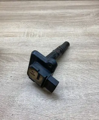 Volkswagen PASSAT B5 High voltage ignition coil 06B205115