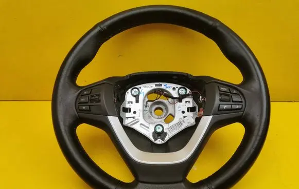 BMW X3 F25 Steering wheel 6793033