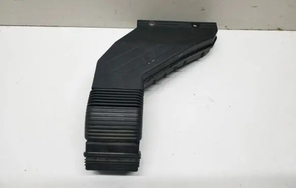 KIA Sportage Air intake duct part 28210D3100
