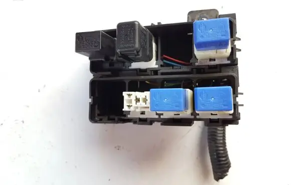 Nissan Navara D23 Fuse module 243821LA1D