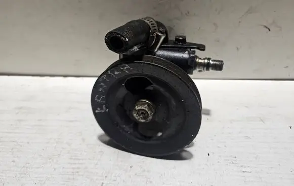 Hyundai Pony Power steering pump 5711024100