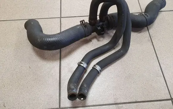 Nissan X-Trail T31 Engine coolant pipe/hose