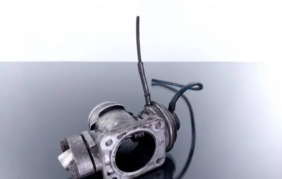 BMW 5 E39 EGR valve 721920 2247177 11712247177