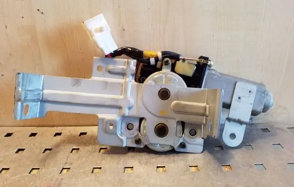 Toyota RAV 4 (XA20) Sunroof motor/actuator 8573033010 1620005731
