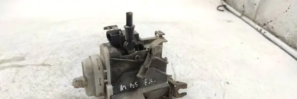Audi A4 S4 B5 8D Front door lock 