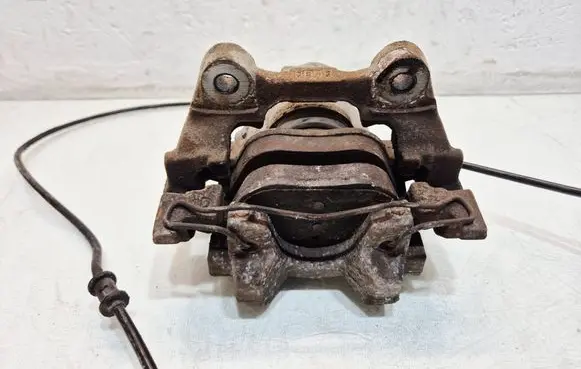 Mercedes-Benz C W204 Rear brake caliper