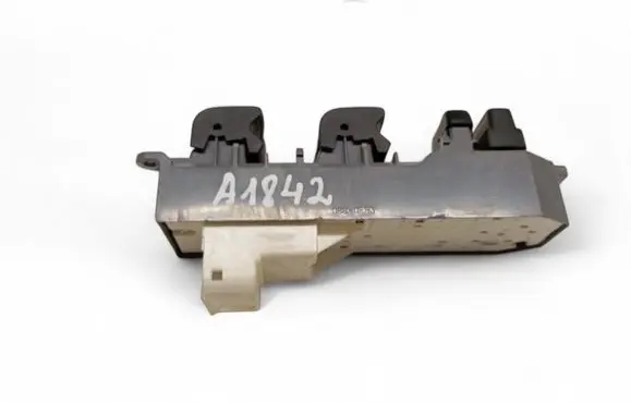 Toyota Auris E180 Electric window control switch 192835