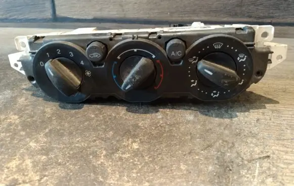 Ford Focus C-MAX Climate control unit 3M5T19980AD