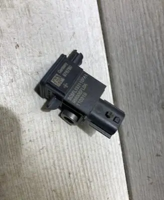 Renault Clio V Airbag deployment crash/impact sensor 988305fl0a