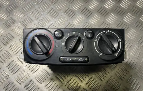 Mazda MPV Climate control unit PC94B C94B 2L20