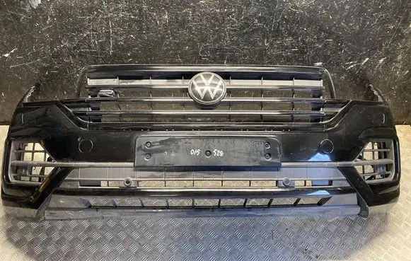Volkswagen Touareg III Front bumper
