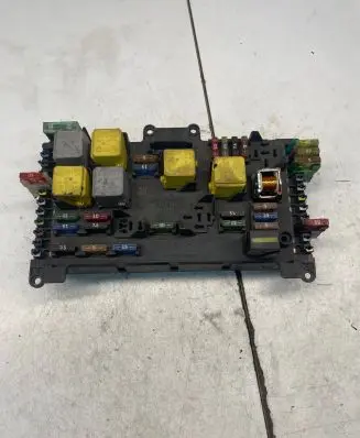 Mercedes-Benz Vito Viano W639 SAM control unit A6395450801 50F811F00 Z03003