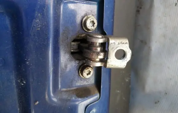 Opel Meriva A Rear door check strap stopper