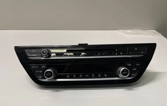 BMW 5 G30 G31 Climate control unit 7947869