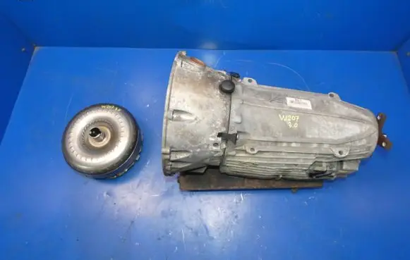 Mercedes-Benz E A207 Automatic gearbox 2042704305 4118225