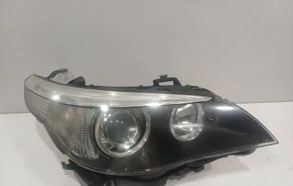 BMW 5 E60 E61 Headlight/headlamp 15872400