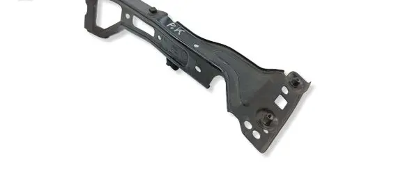 Audi A4 S4 B9 Fender mounting bracket 8W0821135C