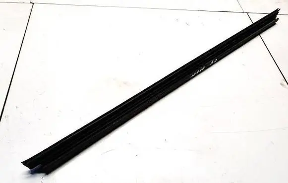 Mercedes-Benz E W211 Front door glass trim molding 