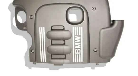 BMW 5 E60 E61 Engine cover (trim) 7789000