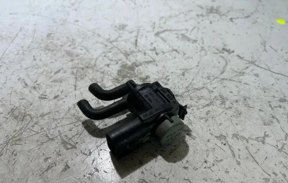 Volkswagen Amarok Turbo solenoid valve 1K0906283A