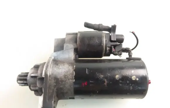 Volkswagen Golf IV Starter motor 02M911023A