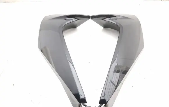 Nissan Leaf II (ZE1) Rear glass trim 96037