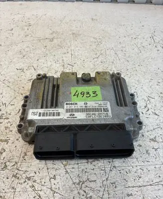 Hyundai i30 Engine control unit/module 0281013402 391062A715
