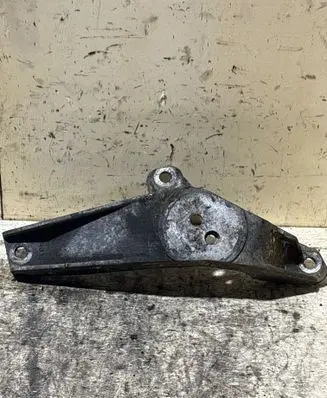 BMW 5 E39 Engine mounting bracket 1096079 22111096079