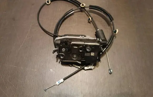 Citroen Berlingo Sliding door lock 243586 PSA243586