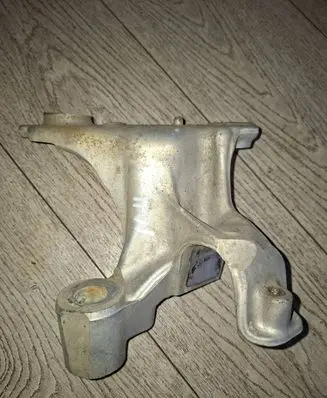 Renault Megane IV Sway bar bush bracket, front 548500910R