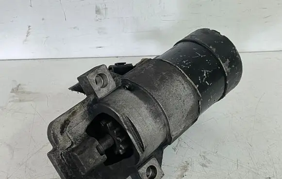Mazda 6 Starter motor M000T90981