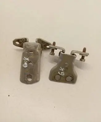Rear door hinge set