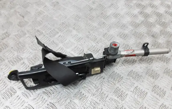 Volvo V50 Front seatbelt 30661788