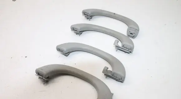 Mercedes-Benz CLS C219 A set of handles for the ceiling 