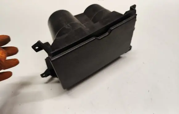 Ford Mustang V Glove box