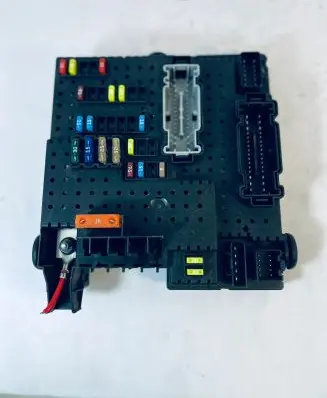 Volvo V70 Fuse module 30786646 07W245