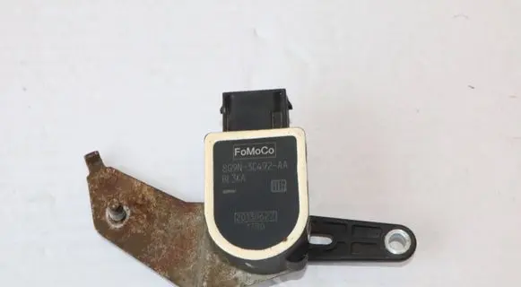 Volvo XC60 Headlight/headlamp level sensor 8G9N3C492AA 20130627