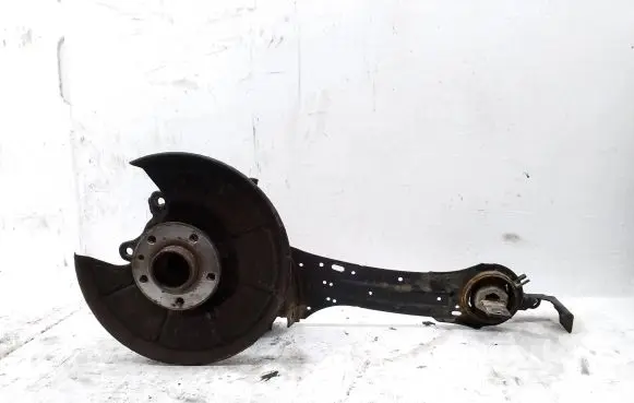 Rear wheel hub spindle/knuckle