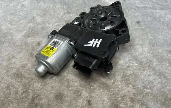KIA Ceed Rear glass lock/latch X130 82460J7010