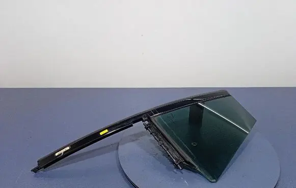 Mercedes-Benz 508 Rear door window glass 
