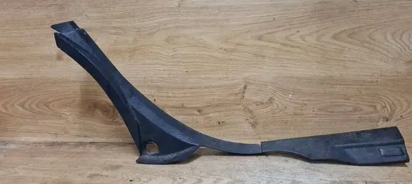 Volvo 760 Rear seat side bottom trim 1349038