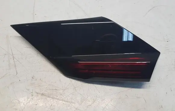Citroen C4 III e-C4 Rear/tail lights 9835109780