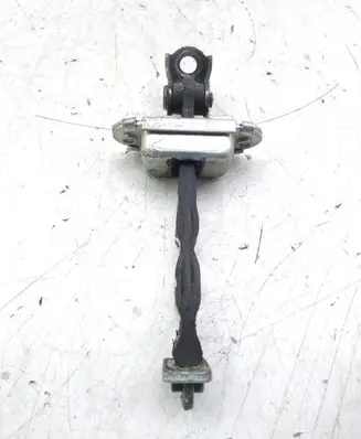 Nissan Qashqai+2 Front door check strap stopper